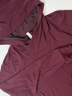 Lululemon Hoodie Lightweight Maroon Long Sleeve Pullover Size 8 Pockets